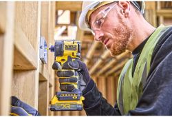 Шурупокрут ударний гідравлічний акумуляторний безщітковий DeWALT DCF870E2T